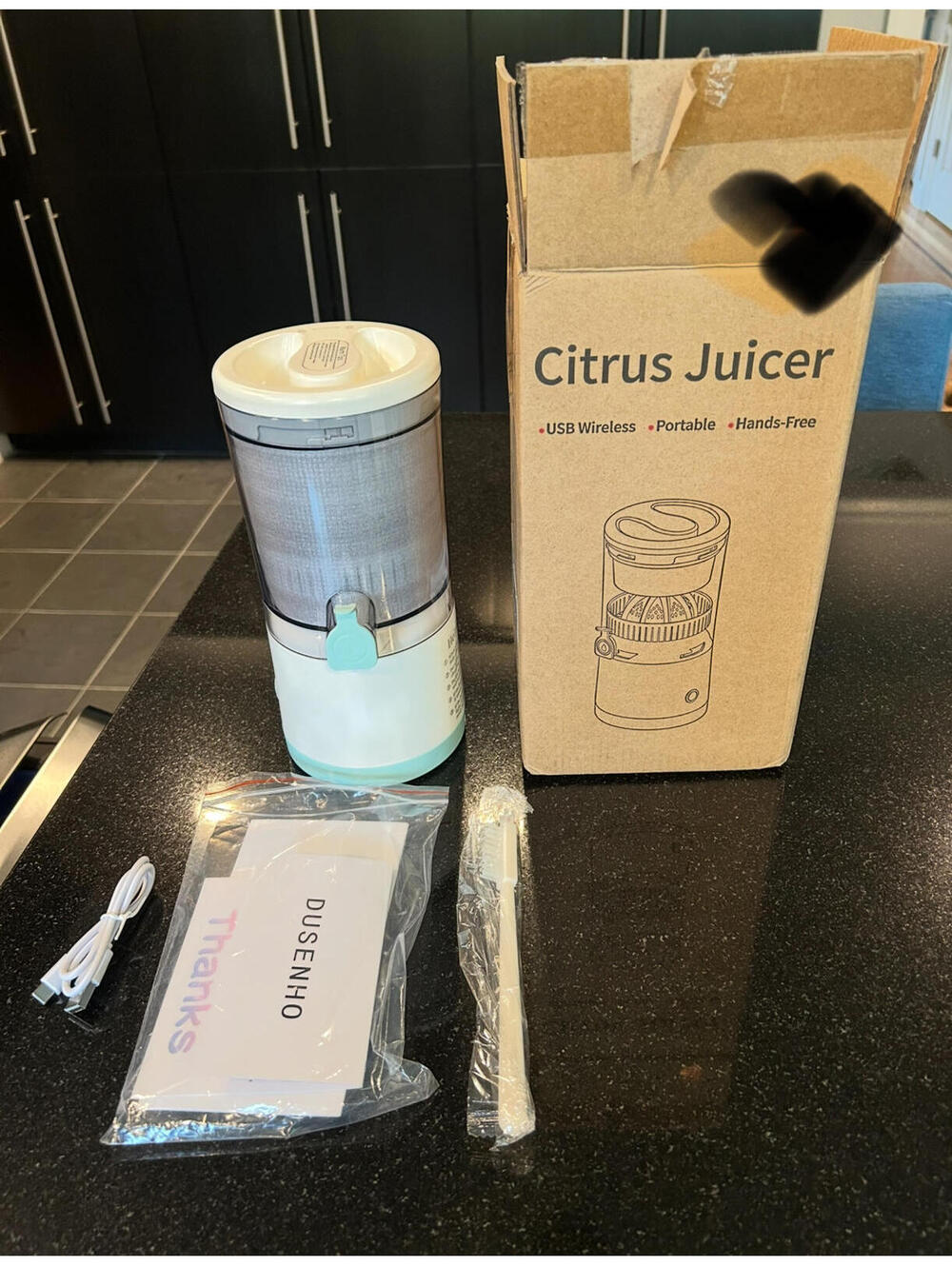 USB Wireless Citrus Juicer - Portable & Hands-Free